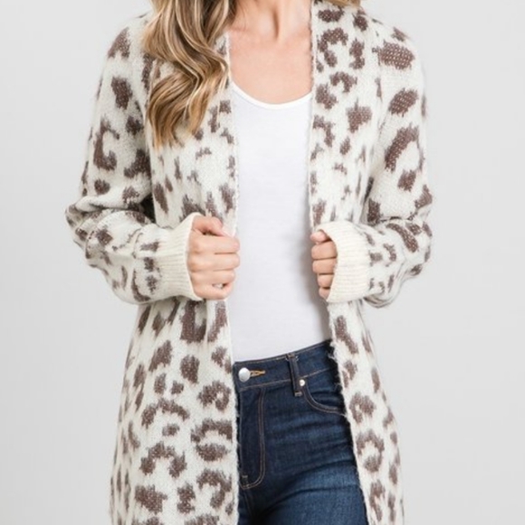 🆕LAST ONE!!🌿LEOPARD PRINT CARDIGAN🌿 - Picture 9 of 14